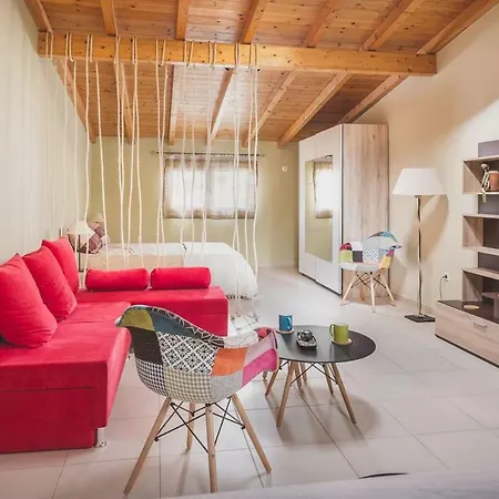 Elina's Easygoing Place *